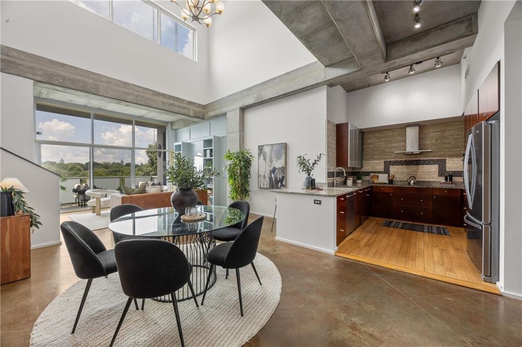 130 Arizona Avenue NE Unit 407 — photo