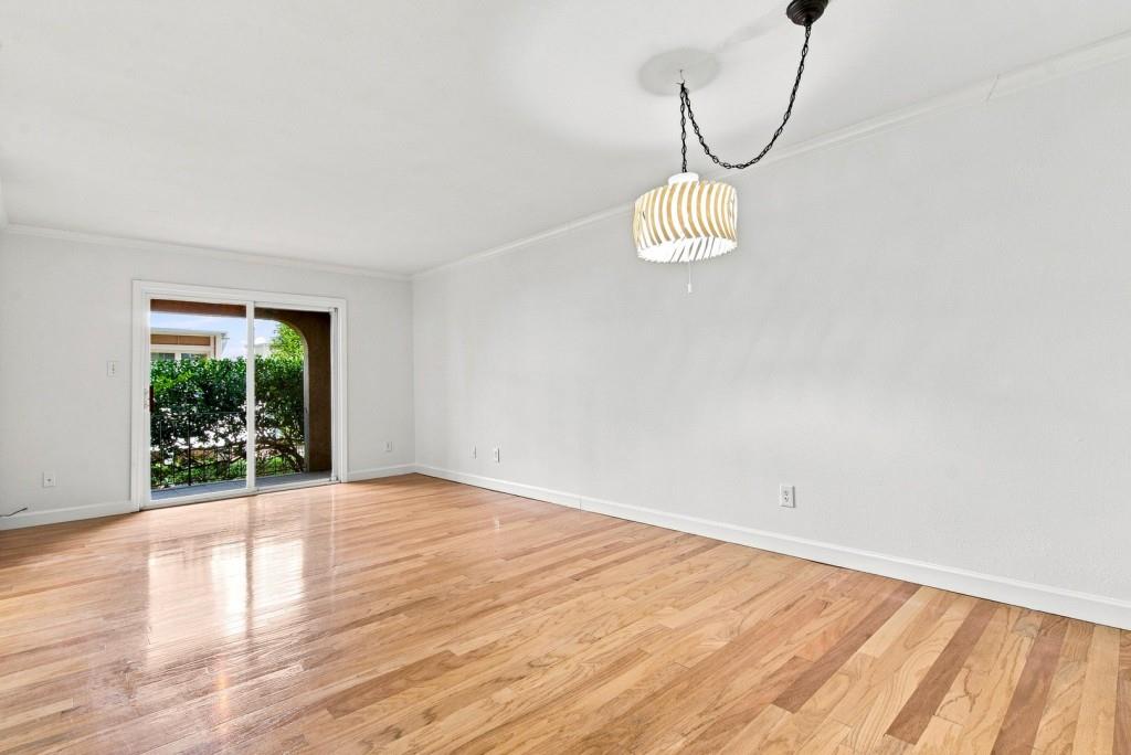 395 Pharr Road NE Unit 208 — photo