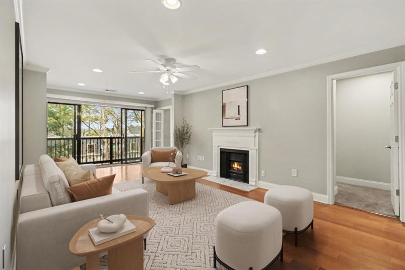 1202 Pine Heights — photo