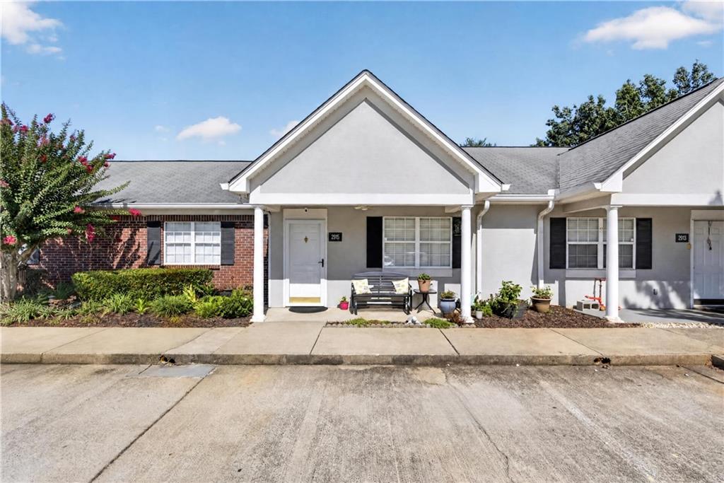 2915 Florence Drive — photo