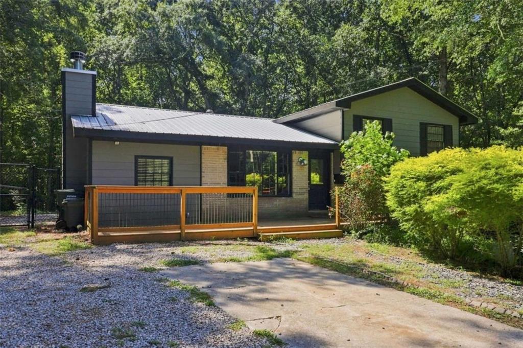 2840 Lois Lane — photo