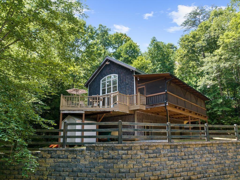 281 Pine Cone Road — photo