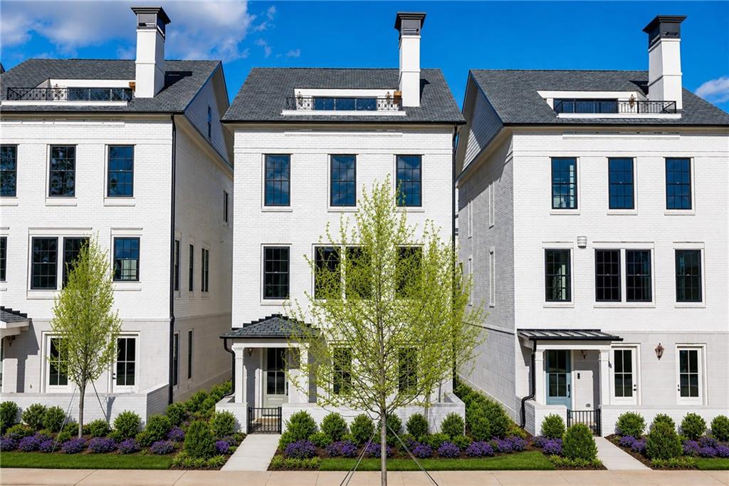 245 Mayfair Court — photo