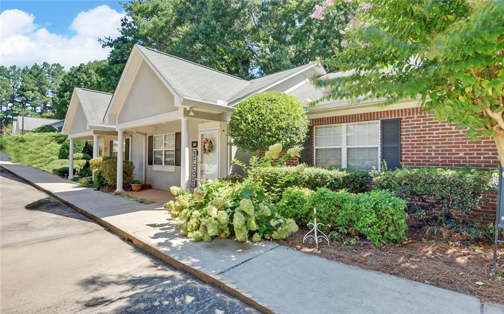 2947 Florence Drive — photo