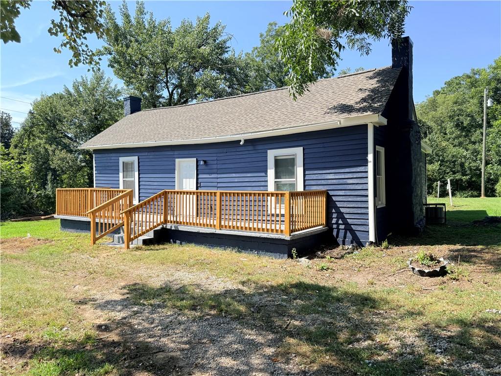 12 Eaves Drive — photo