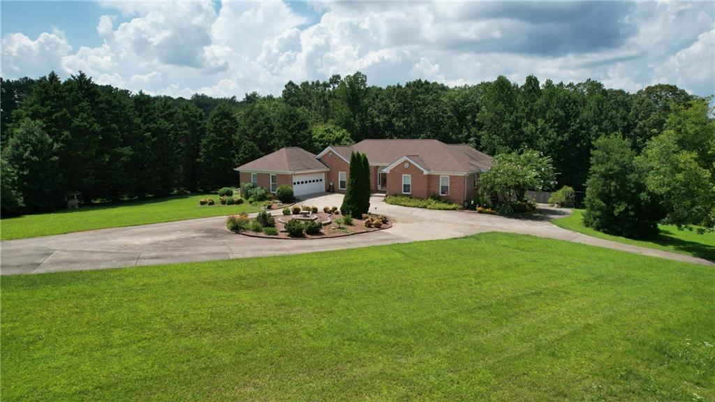 1450 Matthews Road — photo