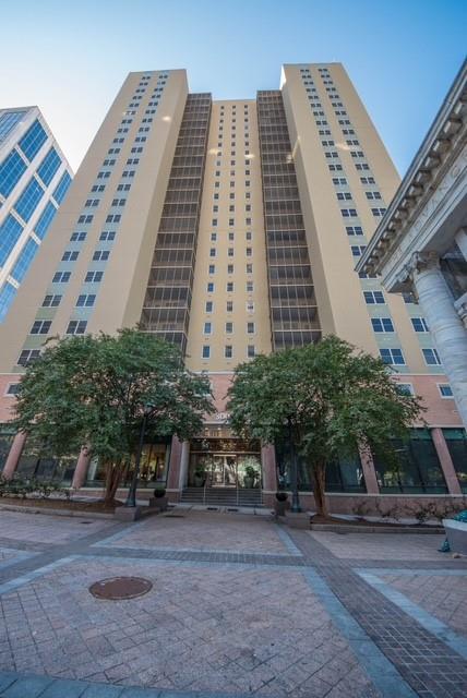 300 Peachtree Street NE Unit 11C — photo