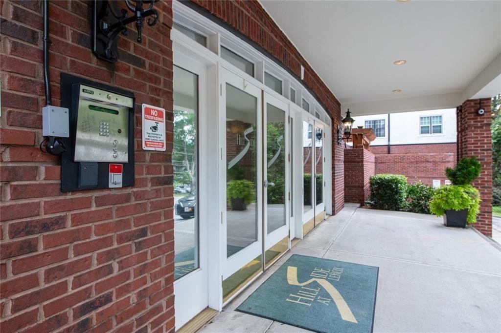 3275 NE Lenox Road NE Unit 207 — photo