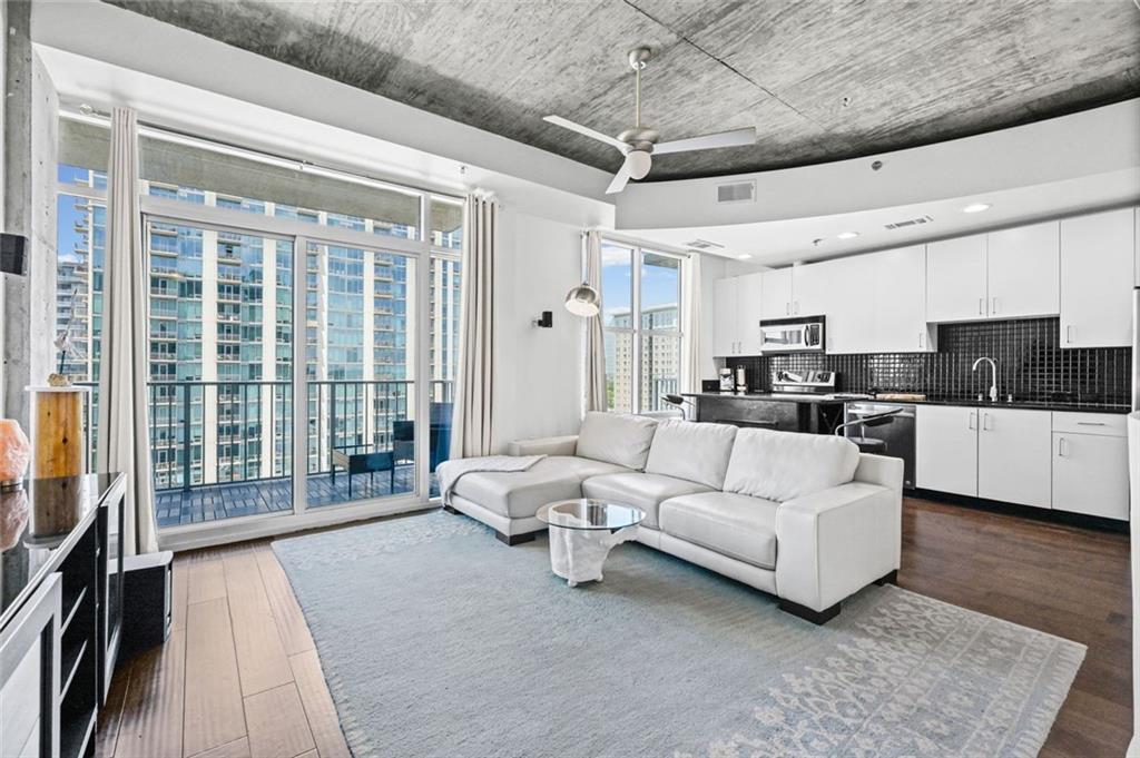 250 Pharr Road NE Unit 1304 — photo