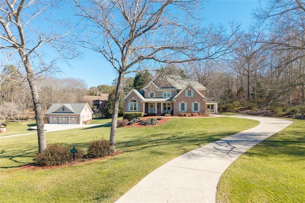 8015 Hurakan Creek Crossing — photo