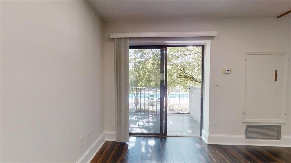 300 Johnson Ferry Road NE Unit a206 — photo