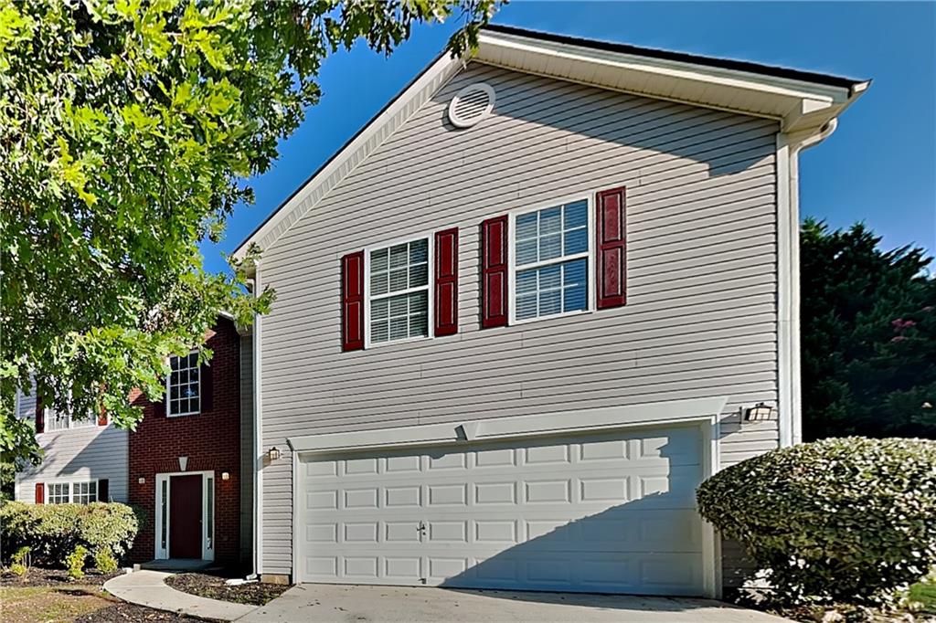 863 Langley View Court — photo