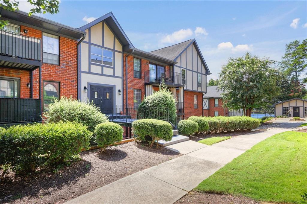 6851 Roswell Road Unit F5 — photo