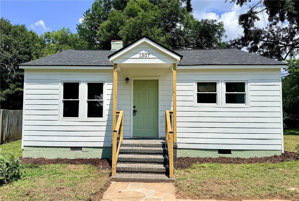 1307 Lucky Street — photo