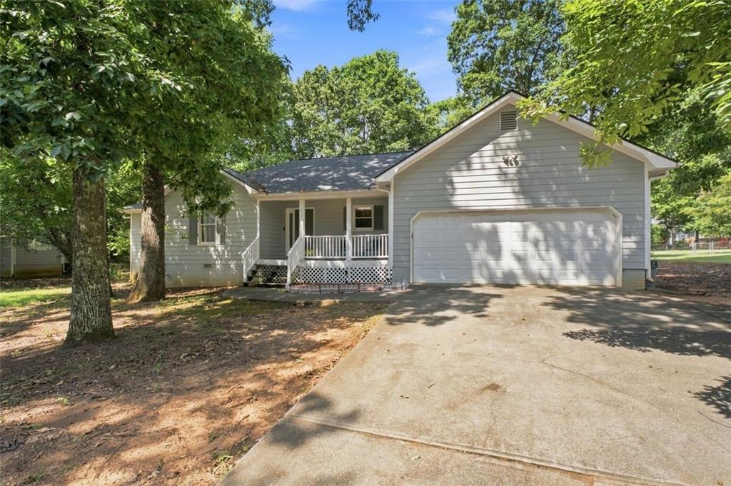 11212 Hemlock Road — photo