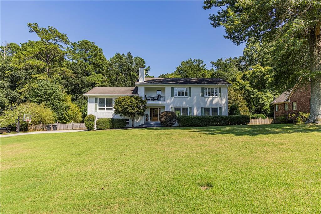 13 Greenbriar Lane — photo