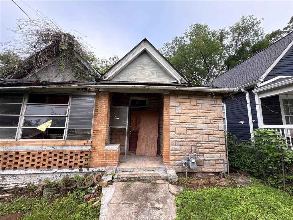 138 Howell Street NE — photo
