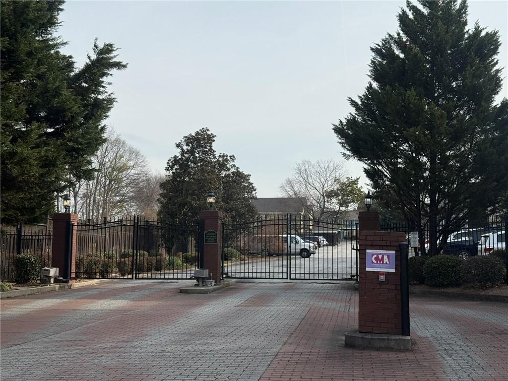 110 Summer Pl — photo