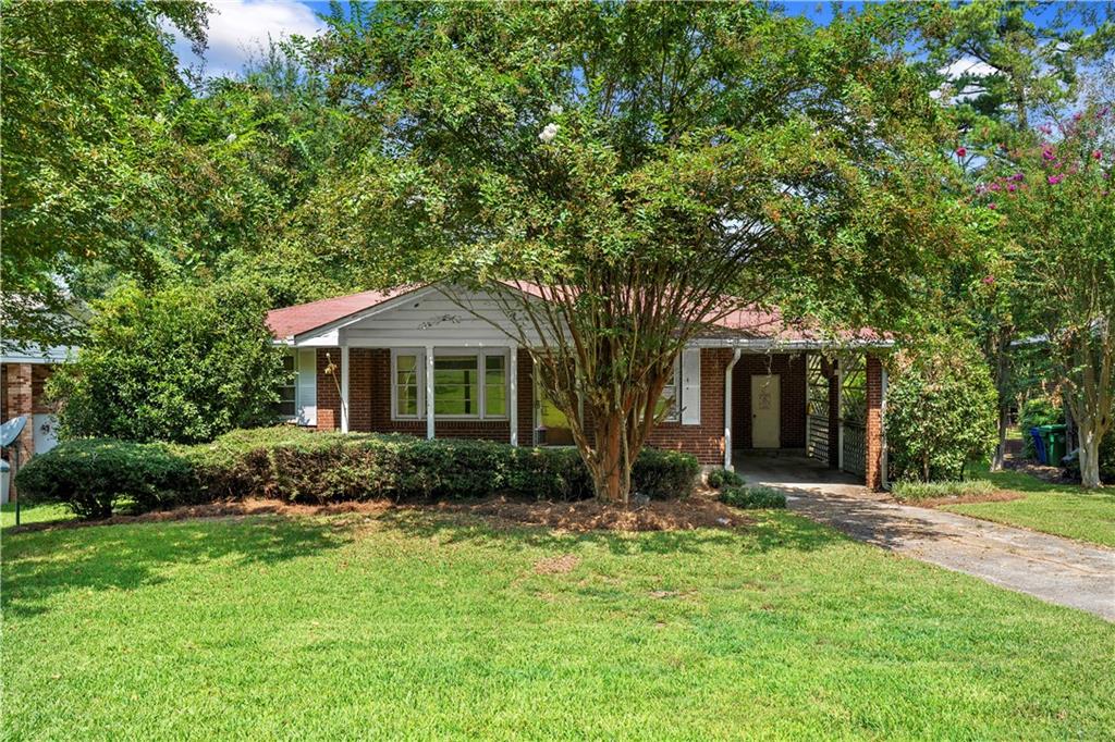 2592 Woodridge Drive — photo