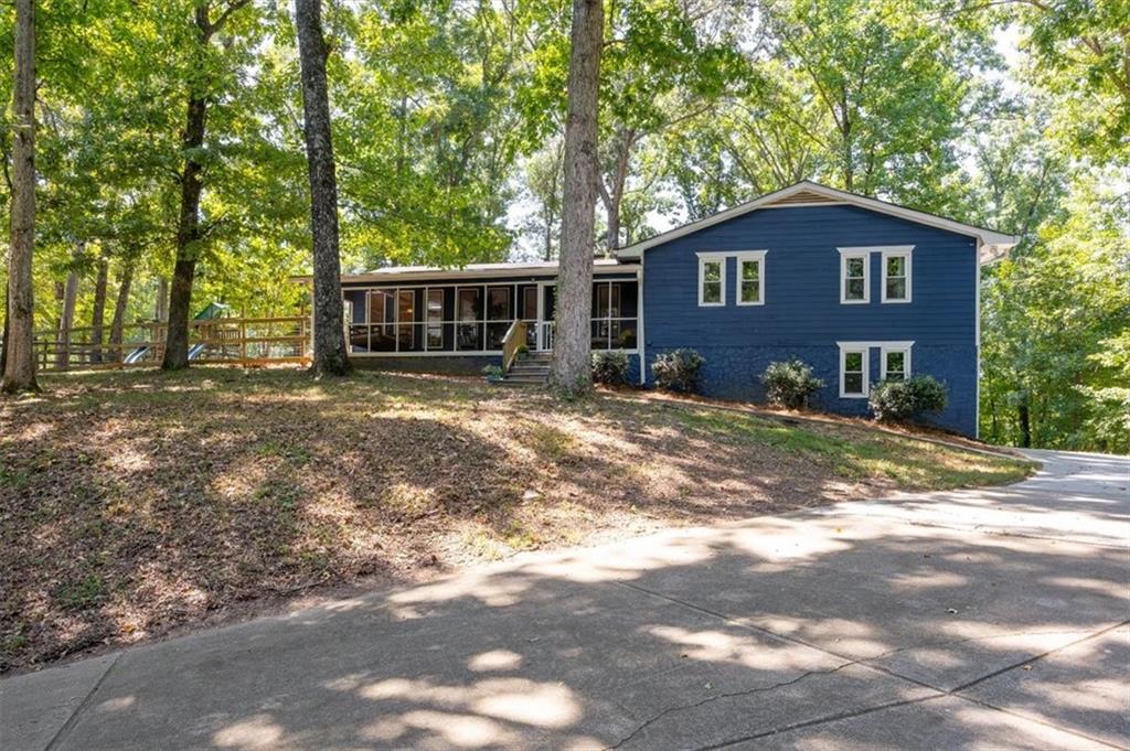 1055 Acworth Due West Road NW — photo
