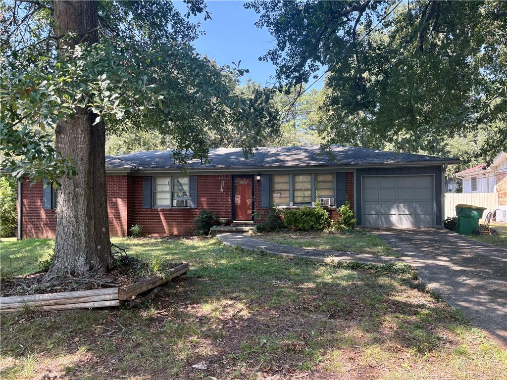 684 Virginia Circle — photo