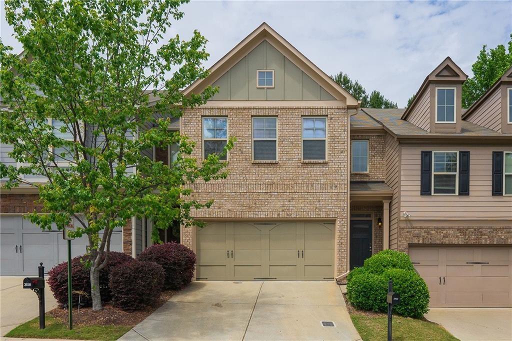 2462 Whiteoak Run SE Unit 18 — photo