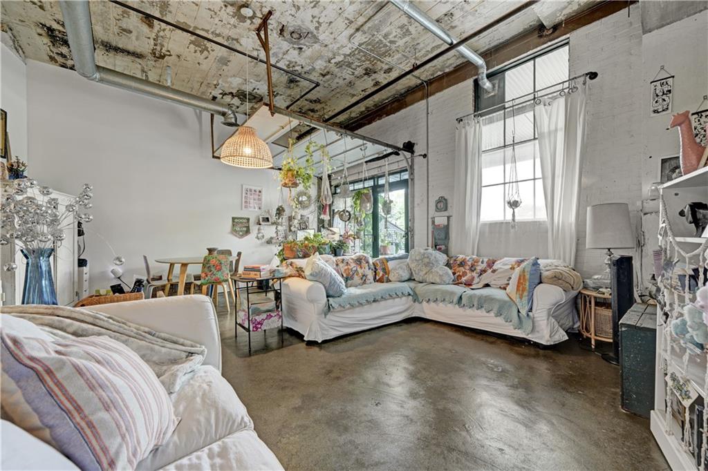 881 Memorial Drive SE Unit 117 — photo