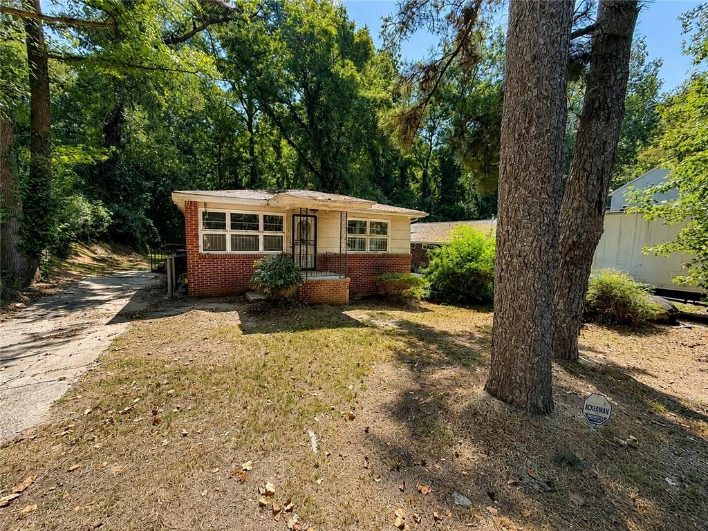 223 Childs Drive NW — photo