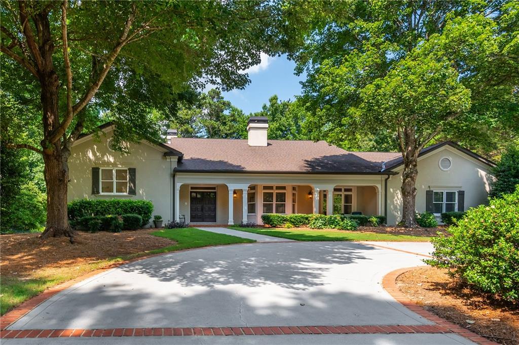1025 Stonegate Court — photo
