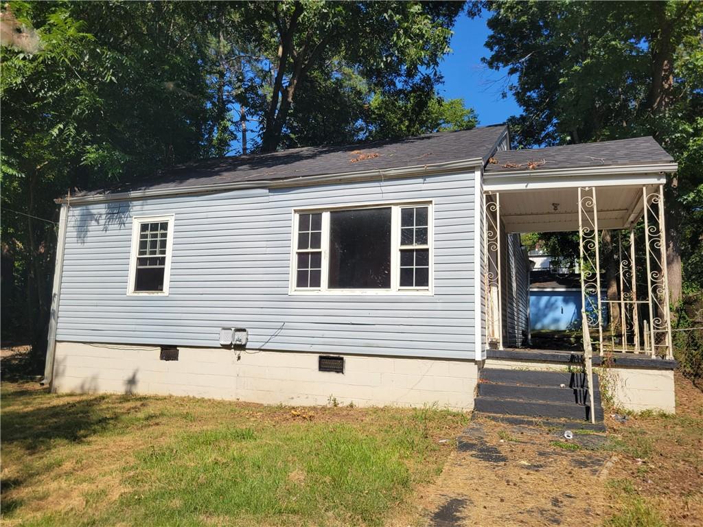 952 Walker Avenue SE — photo