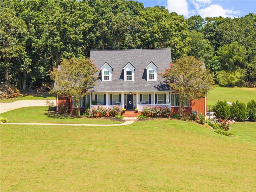 8135 Wallace Wood Road — photo