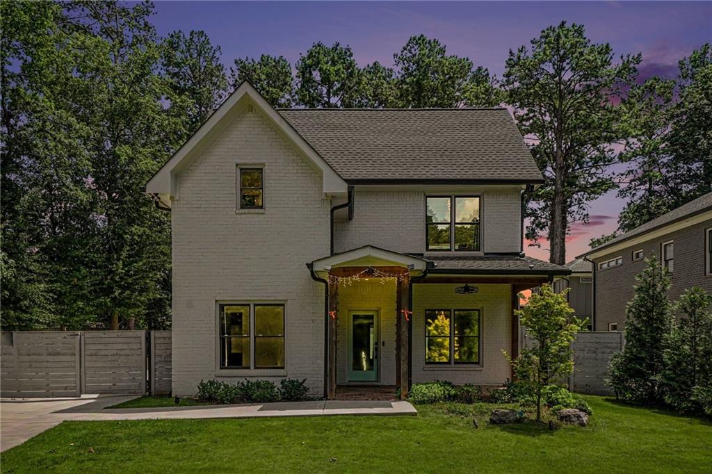866 Nottingham Drive — photo