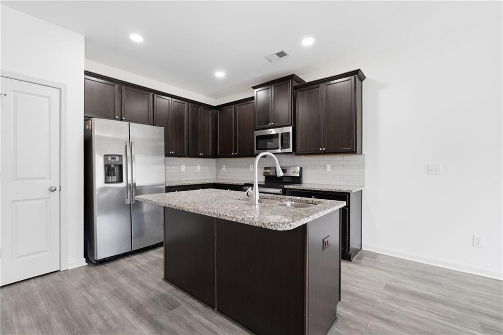 7134 Gladstone Circle — photo
