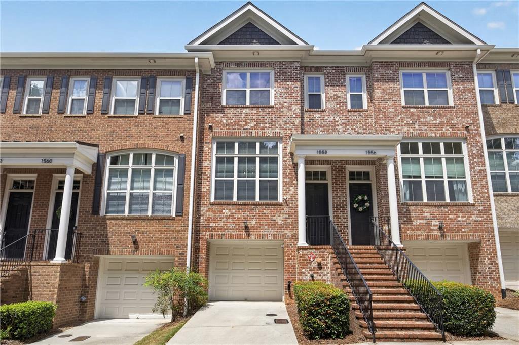 1558 Mosaic Way — photo
