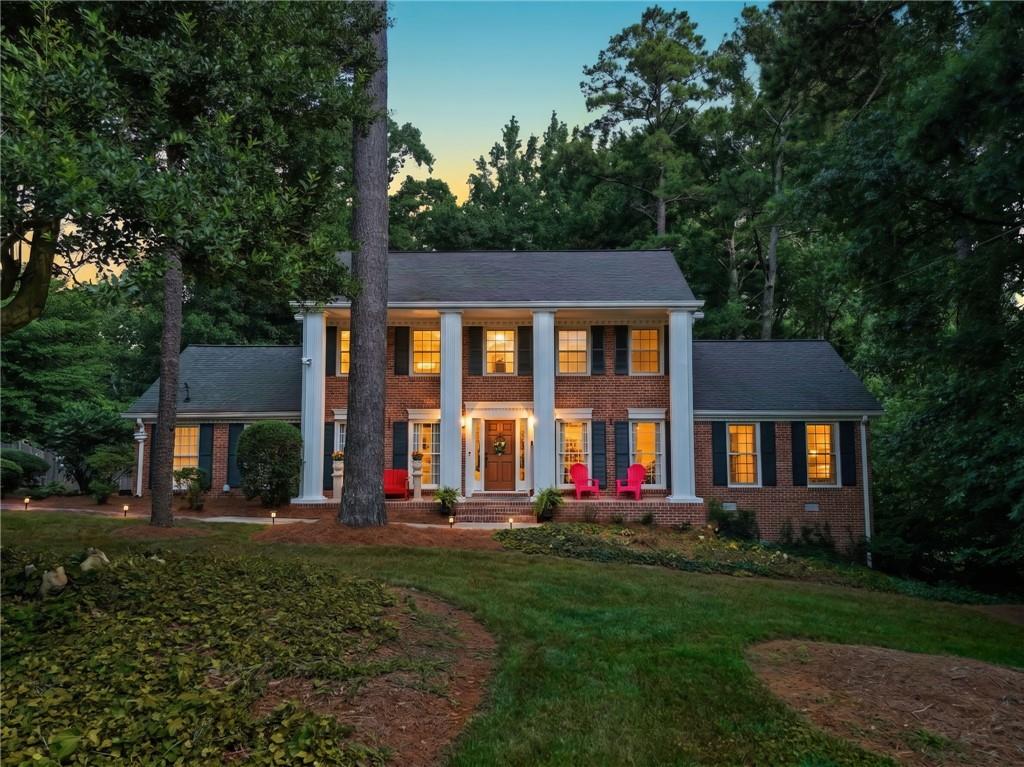 2059 Mountain Creek Drive — photo