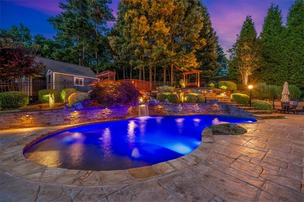 20 Lake Overlook Drive — photo