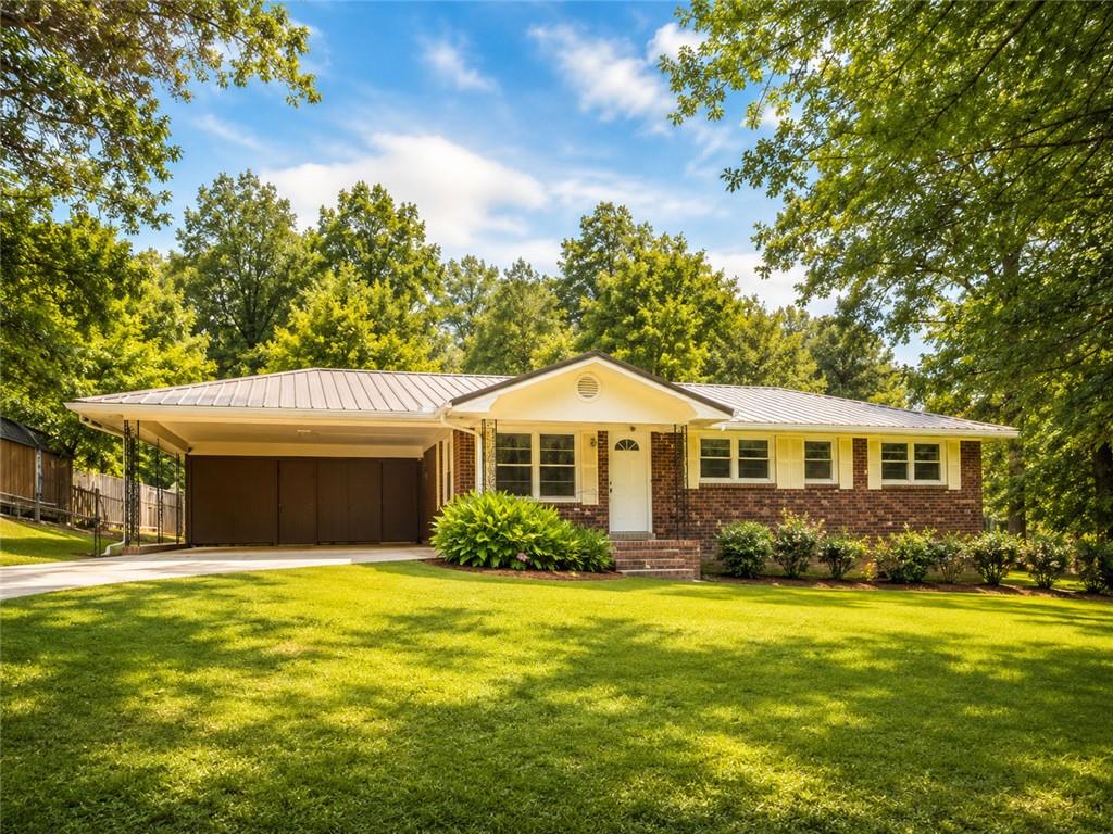 203 Briarwood Drive — photo