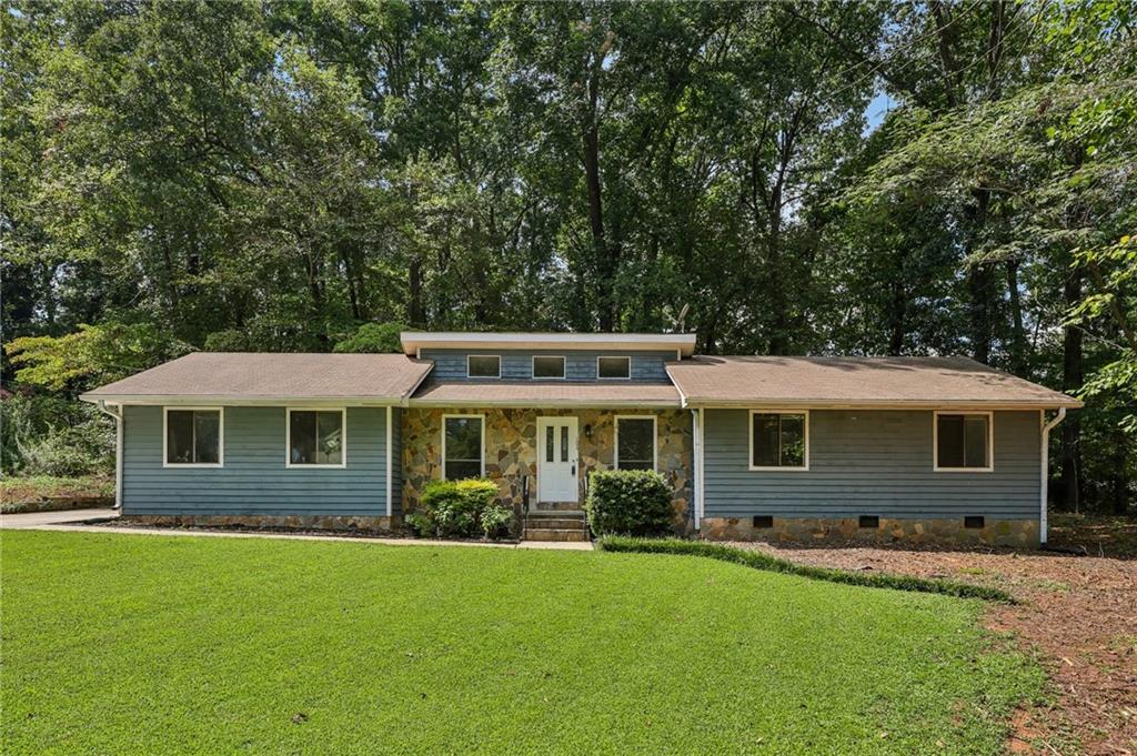 106 Hilltop Circle — photo
