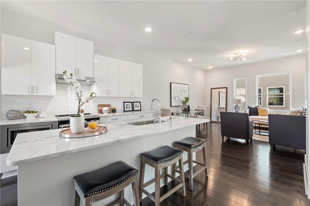 456 Parkway Drive NE Unit 14 — photo