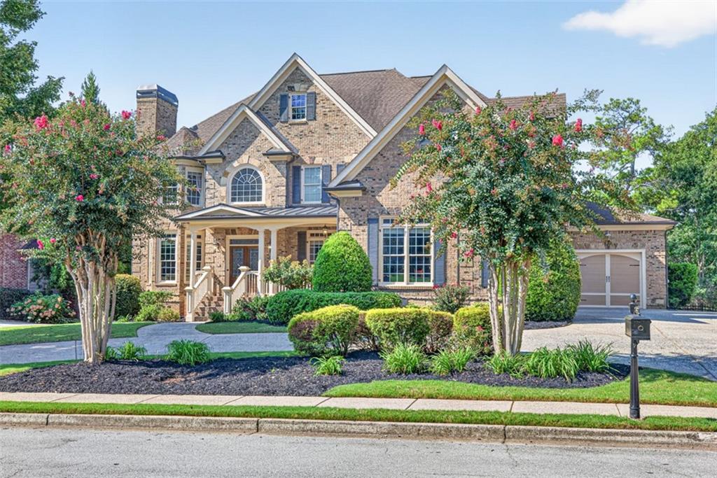 882 Pathview Court — photo