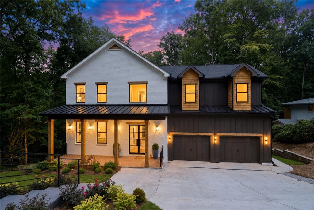 132 Lakeshore Drive NE — photo
