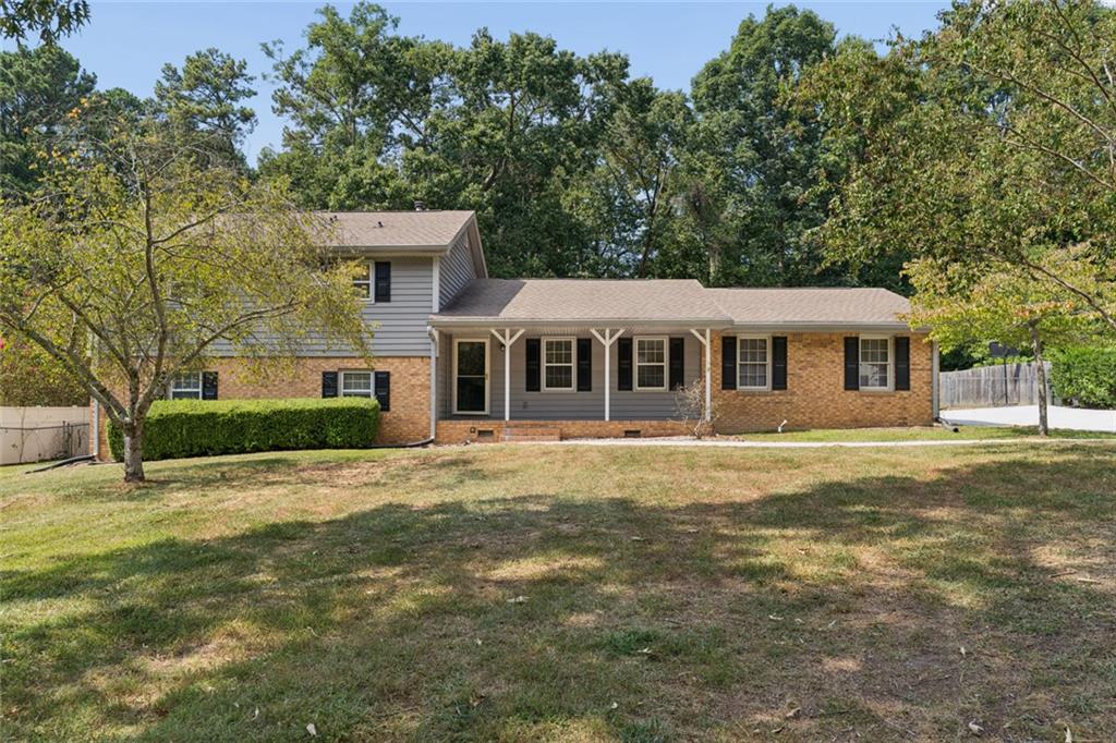 2119 Eastwood Drive — photo