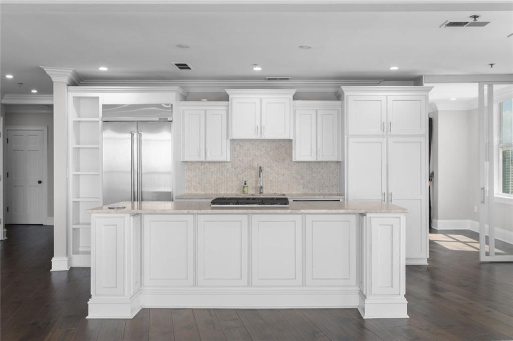 2881 Peachtree Road NE Unit 2103 — photo