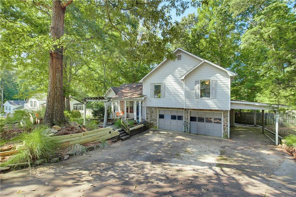 138 Hickory Trail — photo