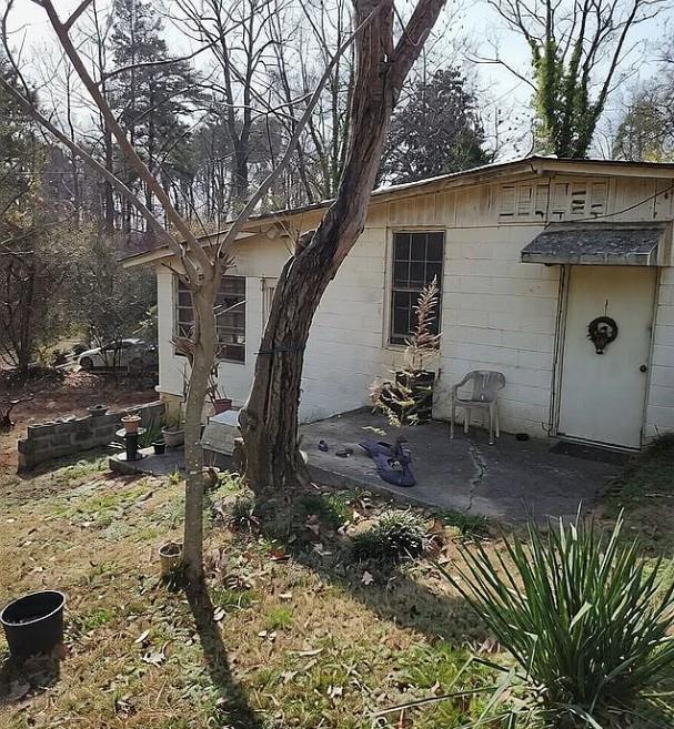 4055 Merritt Drive — photo