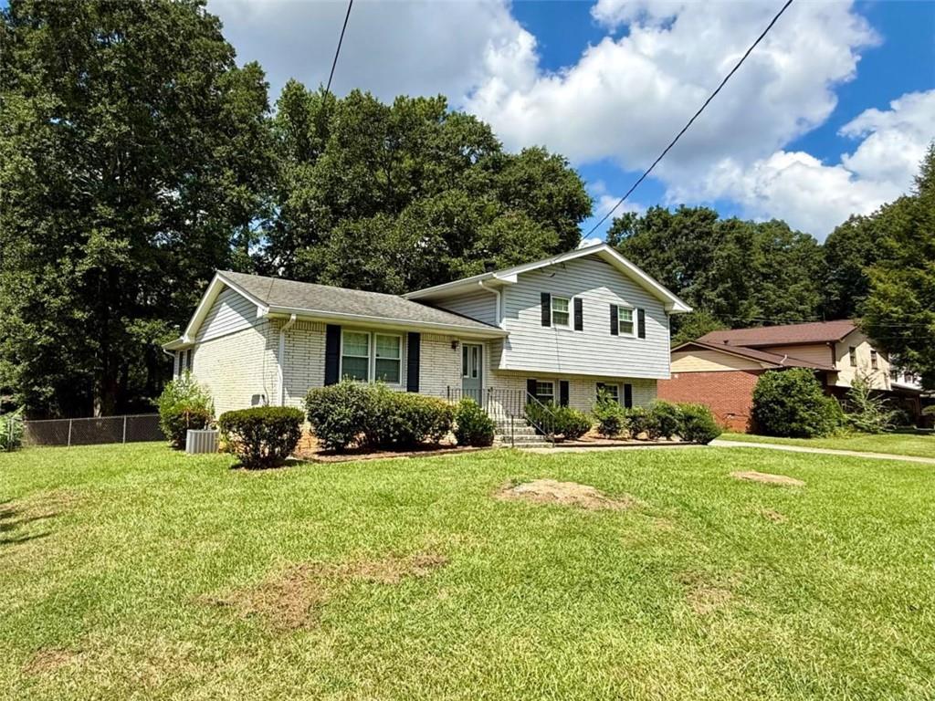 6641 Londonderry Drive — photo