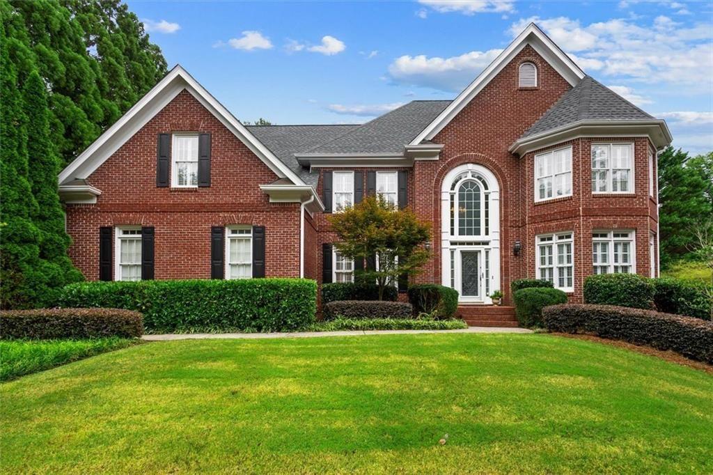 210 York Town Circle — photo