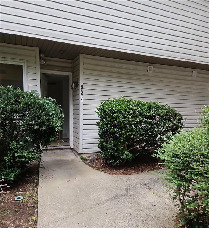 8571 Parkside Drive — photo