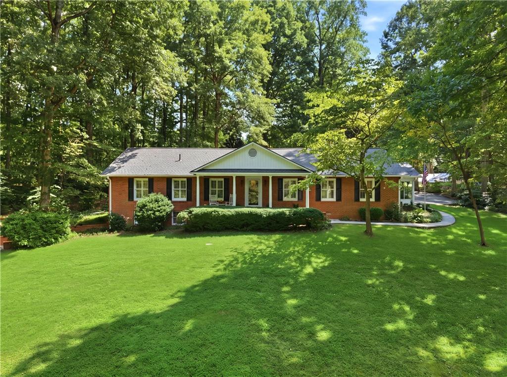 2306 E Cherokee Drive — photo