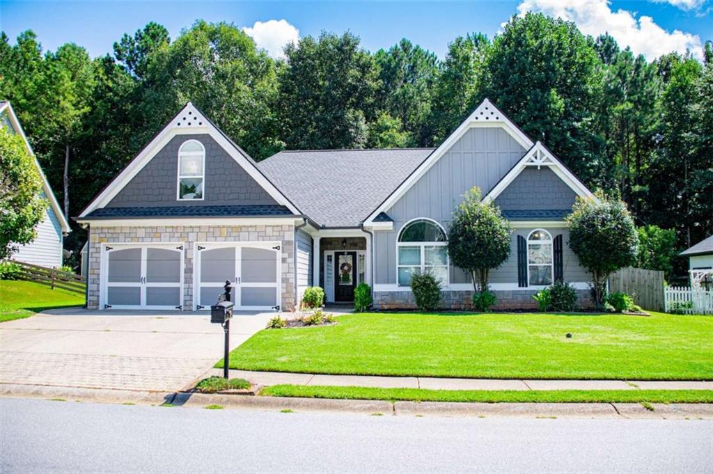 320 Daffodil Drive — photo